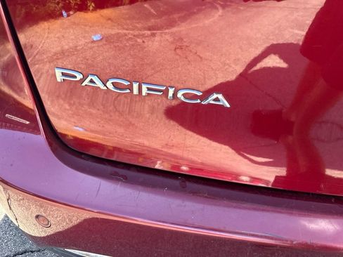 Used 2017 Chrysler Pacifica Touring-L Plus w/ Advanced Safetytec Group FWD image 17