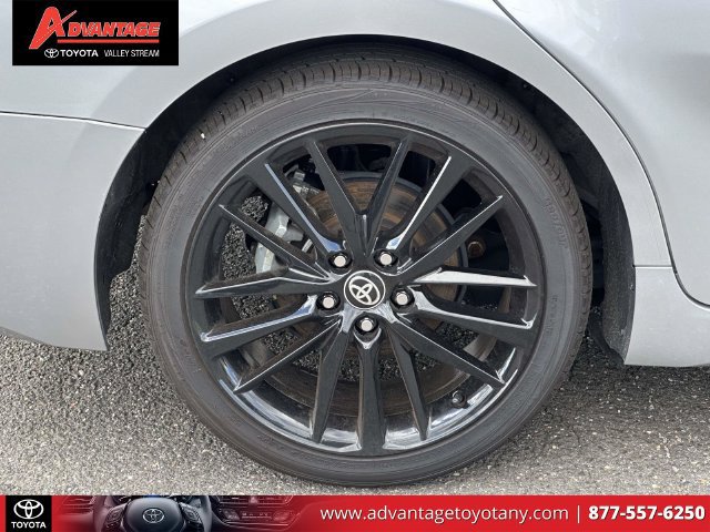 Used 2024 Toyota Camry XSE FWD image 11