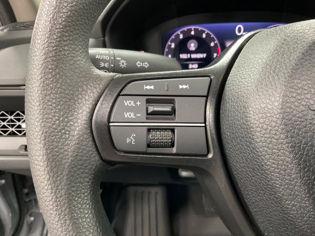 Used 2025 Honda Accord SE image 18