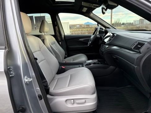 Certified 2023 Honda Passport EX-L image 9