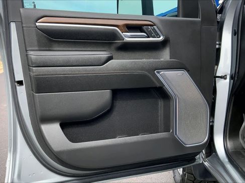 Used 2024 Chevrolet Silverado 3500 High Country w/ High Country Premium Package AWD/4WD image 22