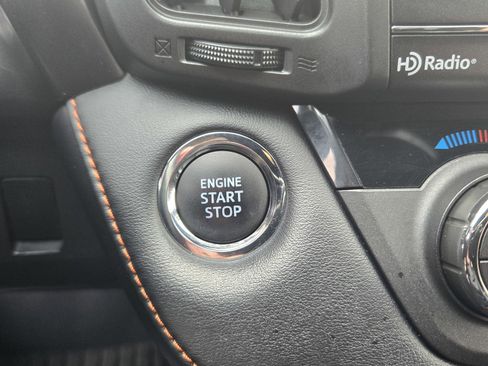 Used 2017 Toyota RAV4 SE image 20