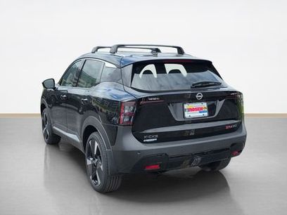 New 2026 Nissan Kicks SR w/ Cold Weather Package