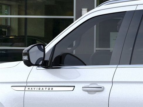 New 2026 Lincoln Navigator Reserve AWD/4WD image 66