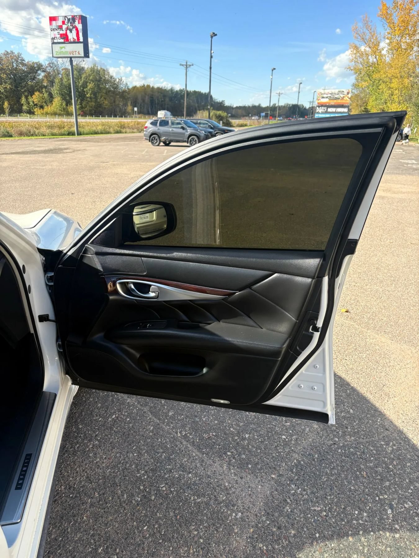 Used 2015 INFINITI Q70 L 3.7 AWD/4WD image 29