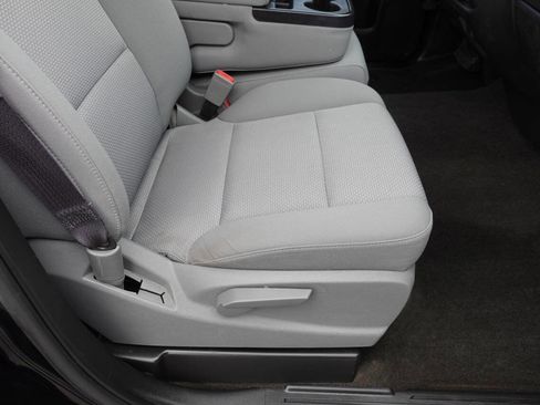 Used 2017 GMC Sierra 1500 Base 4x4 4dr Double Cab 6.5 ft image 28