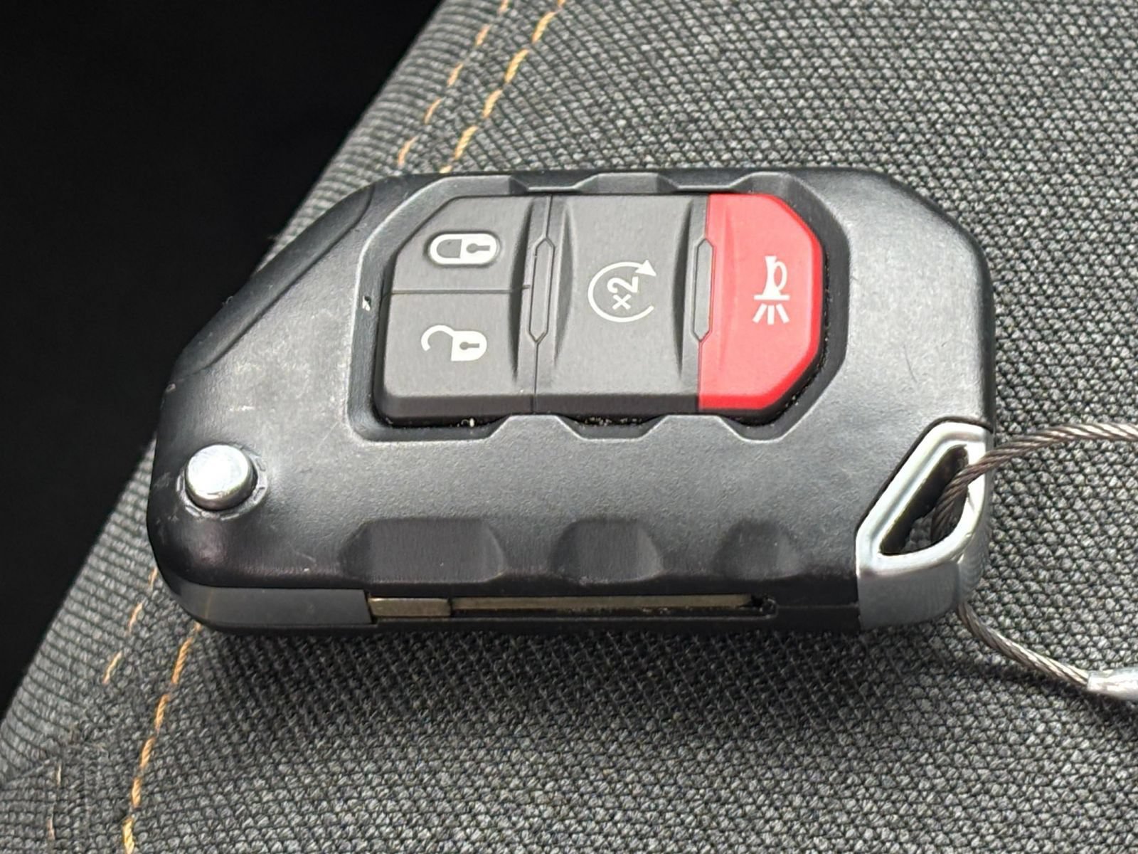 Used 2025 Jeep Wrangler Unlimited Sahara AWD/4WD image 20