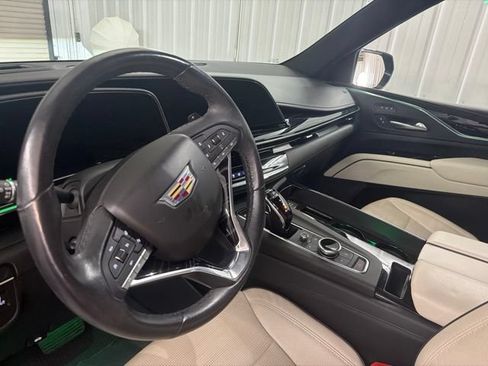 Used 2021 Cadillac Escalade Sport w/ LPO, Illumination Package RWD image 12