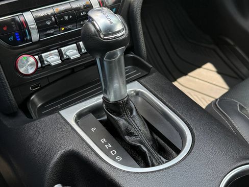 Used 2019 Ford Mustang Premium RWD image 32