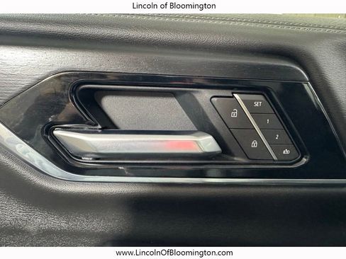 Used 2025 GMC Yukon Denali AWD/4WD image 37