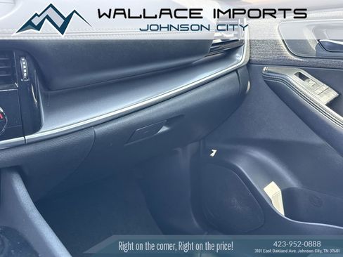 Used 2021 Nissan Rogue SV FWD image 19