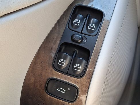 Used 2007 Mercedes-Benz C 230 Sedan image 25