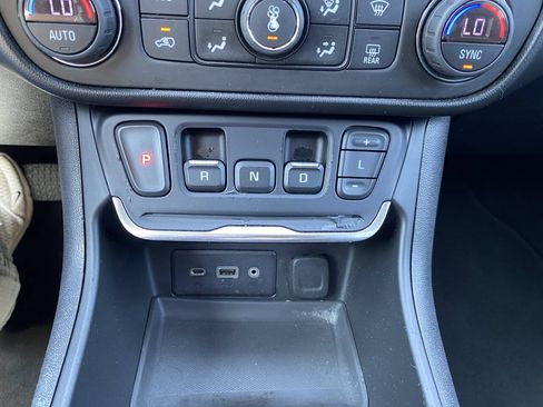 Used 2018 GMC Terrain SLE w/ Driver Convenience Package FWD image 31