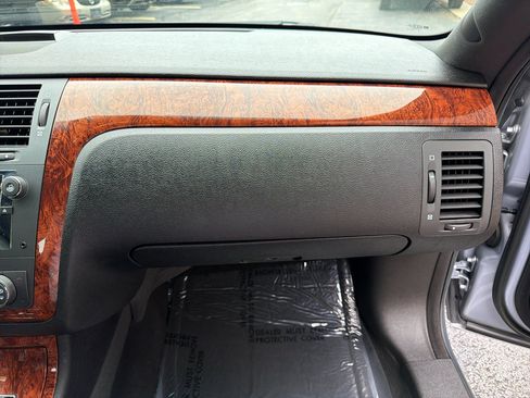 Used 2006 Cadillac DTS image 43