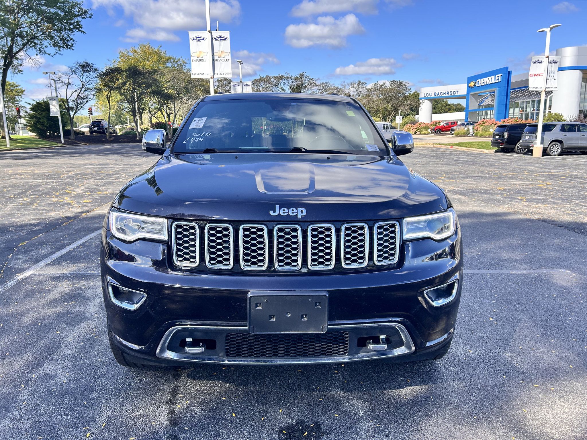 Used 2019 Jeep Grand Cherokee Overland AWD/4WD image 2