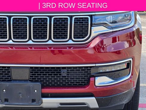 Used 2022 Jeep Wagoneer Series II AWD/4WD image 11