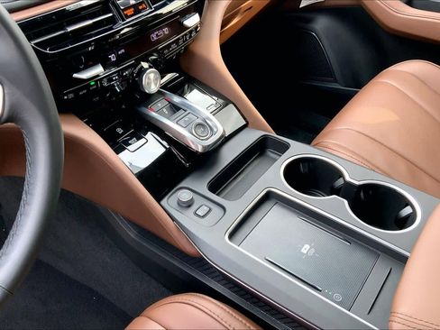 Certified 2025 Acura MDX SH-AWD w/ Technology Package image 15