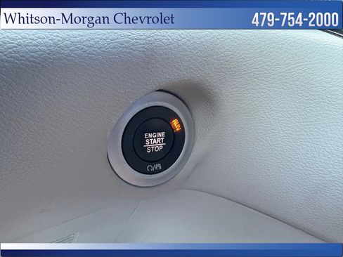 Used 2023 Chrysler Pacifica Touring-L FWD image 19