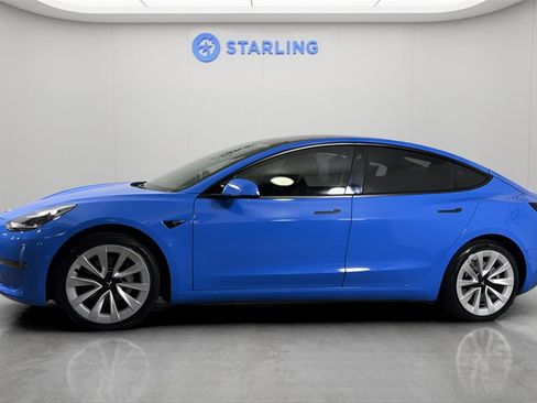 Used 2021 Tesla Model 3 Standard Range Plus image 2