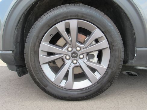 Used 2023 Ford Explorer XLT w/ Equipment Group 202A AWD/4WD image 44