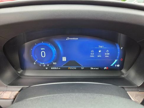 Used 2020 Ford Explorer Platinum w/ Premium Technology Package AWD/4WD image 32