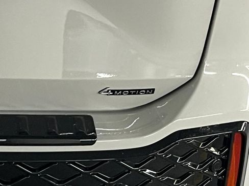 New 2026 Volkswagen Tiguan SE R-Line AWD/4WD image 36