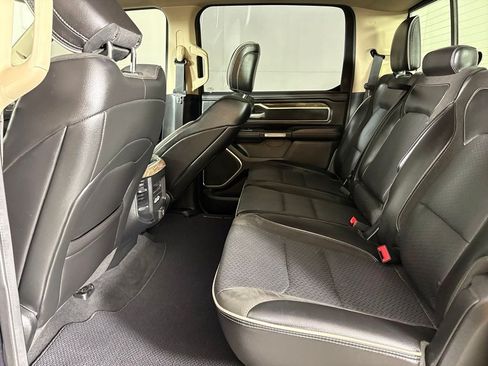Used 2019 RAM 1500 Laramie AWD/4WD image 38