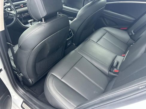Used 2025 Genesis G70 2.5T AWD/4WD image 17