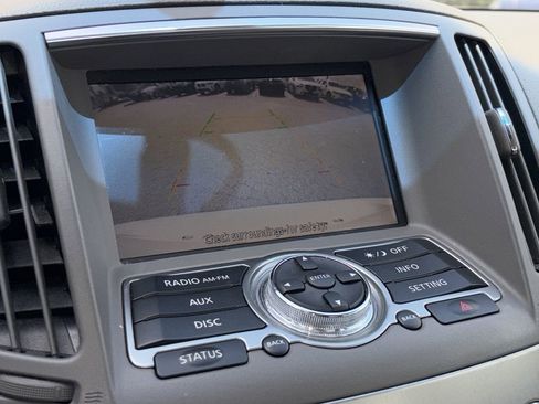 Used 2015 INFINITI Q40 w/ Moonroof Package RWD image 7