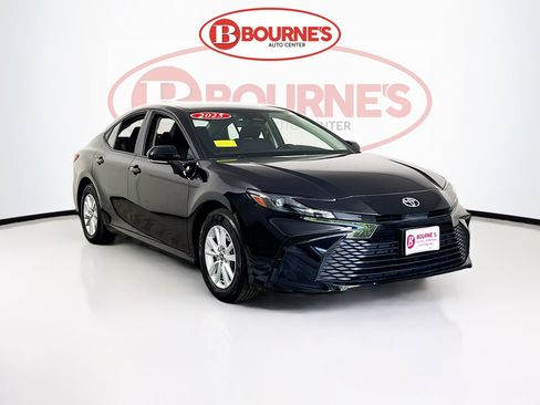 Used 2025 Toyota Camry LE w/ Convenience Package AWD/4WD image 1