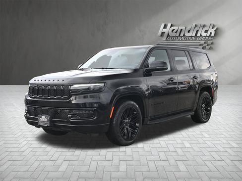 Used 2024 Jeep Wagoneer Series II AWD/4WD image 5