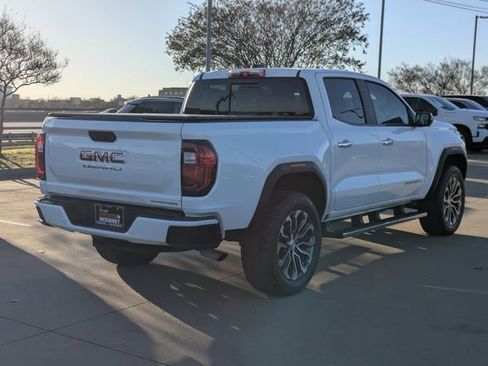 Used 2024 GMC Canyon Denali image 6