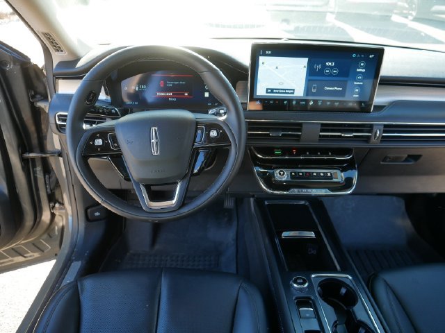 Used 2025 Lincoln Corsair AWD w/ Equipment Group 101A image 18