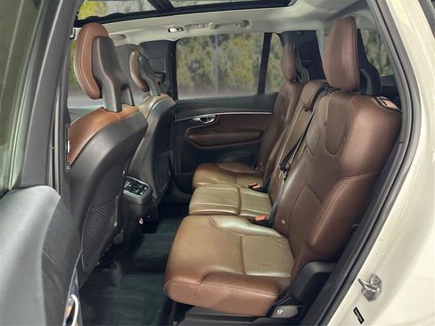 Used 2020 Volvo XC90 T6 Momentum w/ Protection Package Premier AWD/4WD image 10