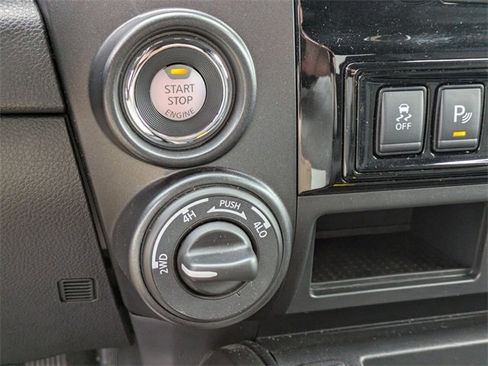 Used 2024 Nissan Titan SV w/ SV Bronze Edition Package image 25