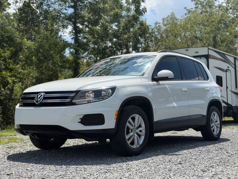 Used 2016 Volkswagen Tiguan S FWD image 3