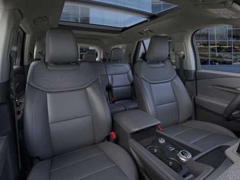 New 2025 Ford Explorer Active w/ Active Comfort Package image 11