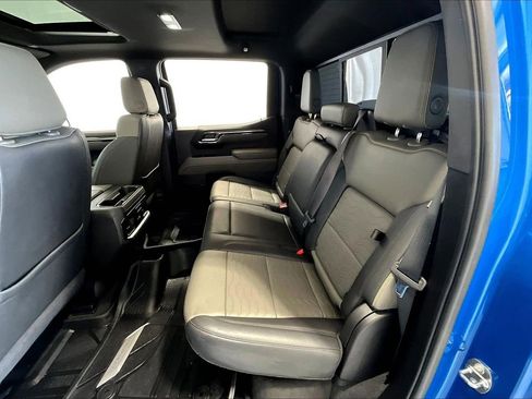 Used 2022 Chevrolet Silverado 1500 ZR2 w/ Technology Package AWD/4WD image 19