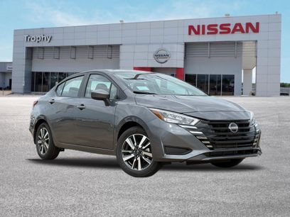 New 2025 Nissan Versa SV w/ Trunk Package