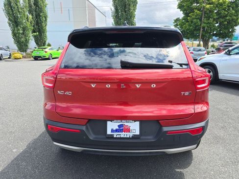 Used 2021 Volvo XC40 T5 R-Design image 5
