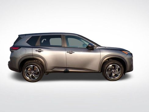 Used 2025 Nissan Rogue SV AWD/4WD image 6