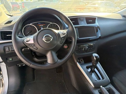Used 2019 Nissan Sentra SV FWD image 3