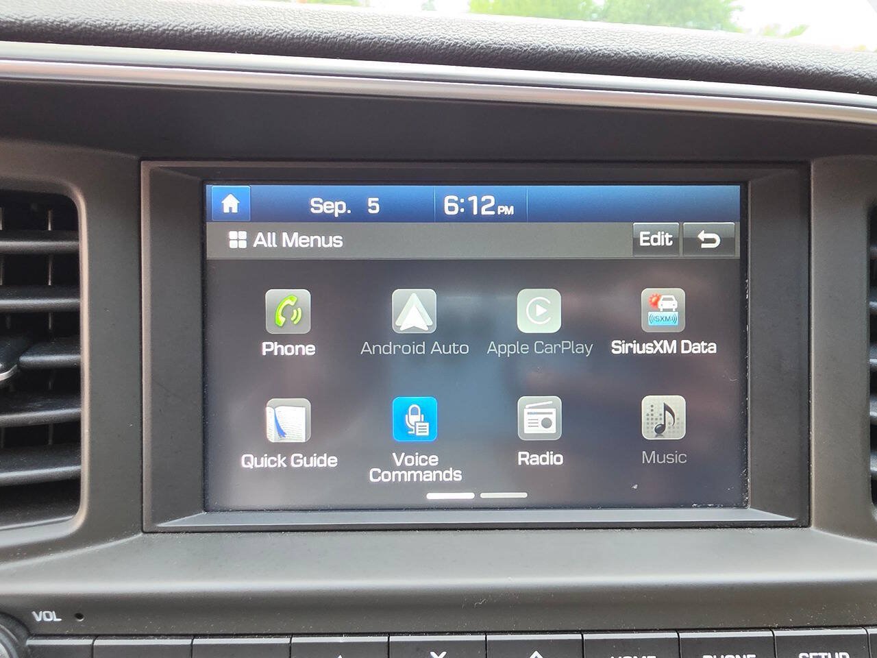 Used 2020 Hyundai Elantra SEL FWD image 14