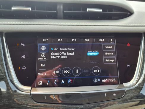 Used 2023 Cadillac XT6 Premium Luxury w/ Technology Package image 19