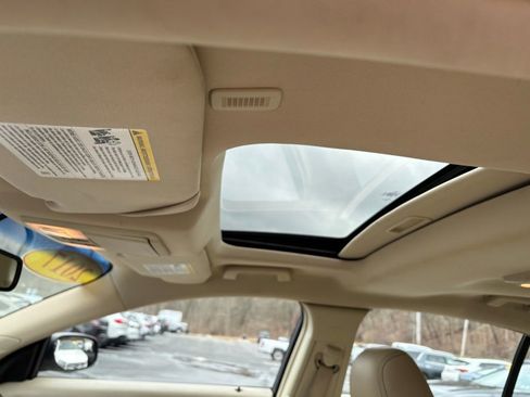 Used 2017 Ford Taurus SEL w/ Equipment Group 201A image 12