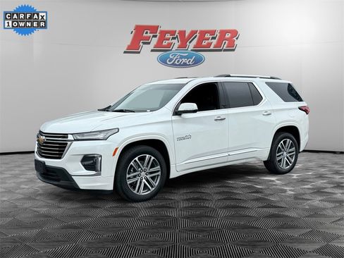 Used 2023 Chevrolet Traverse High Country image 1