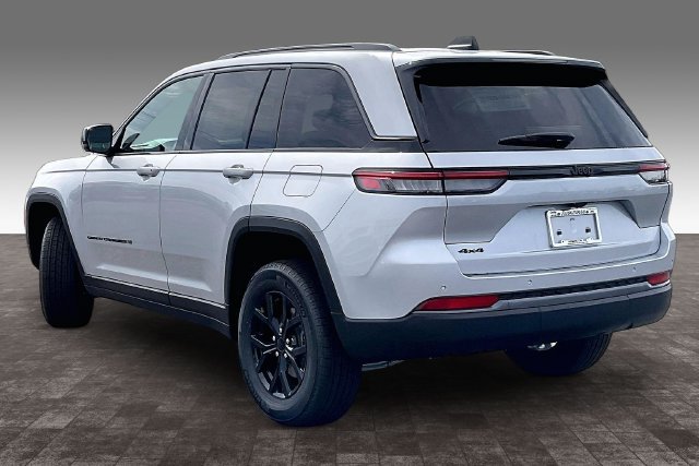 New 2026 Jeep Grand Cherokee Altitude AWD/4WD image 3