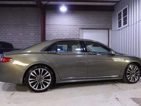Used 2017 Lincoln Continental Select w/ Technology Package image 6