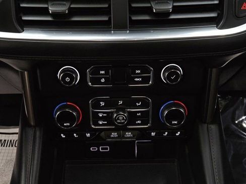 Certified 2024 Chevrolet Tahoe High Country w/ Premium Package image 19