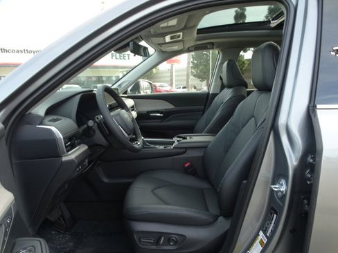 New 2026 Toyota Grand Highlander Platinum image 10